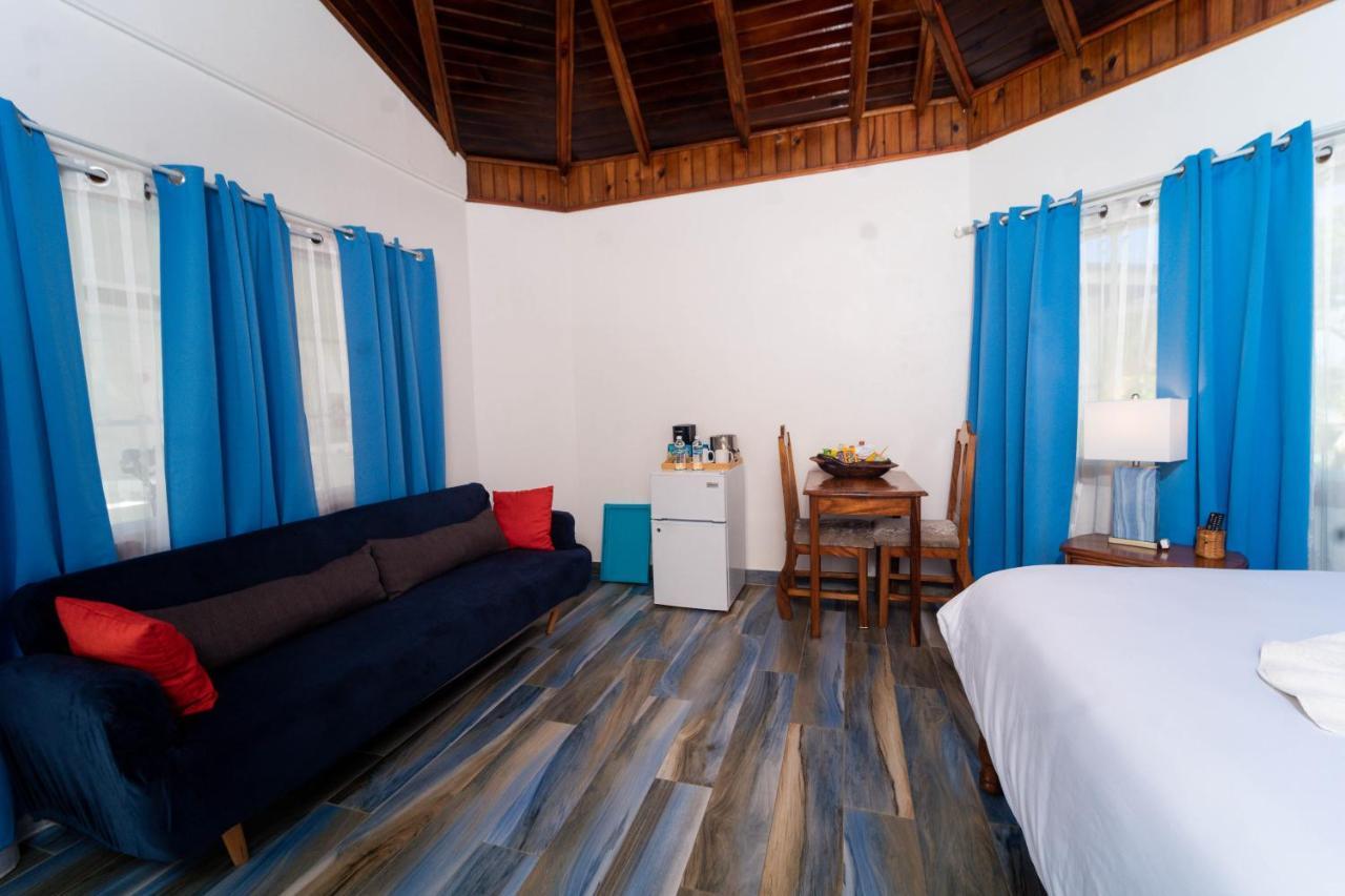 Blue Skies Beach Resort Negril Ngoại thất bức ảnh