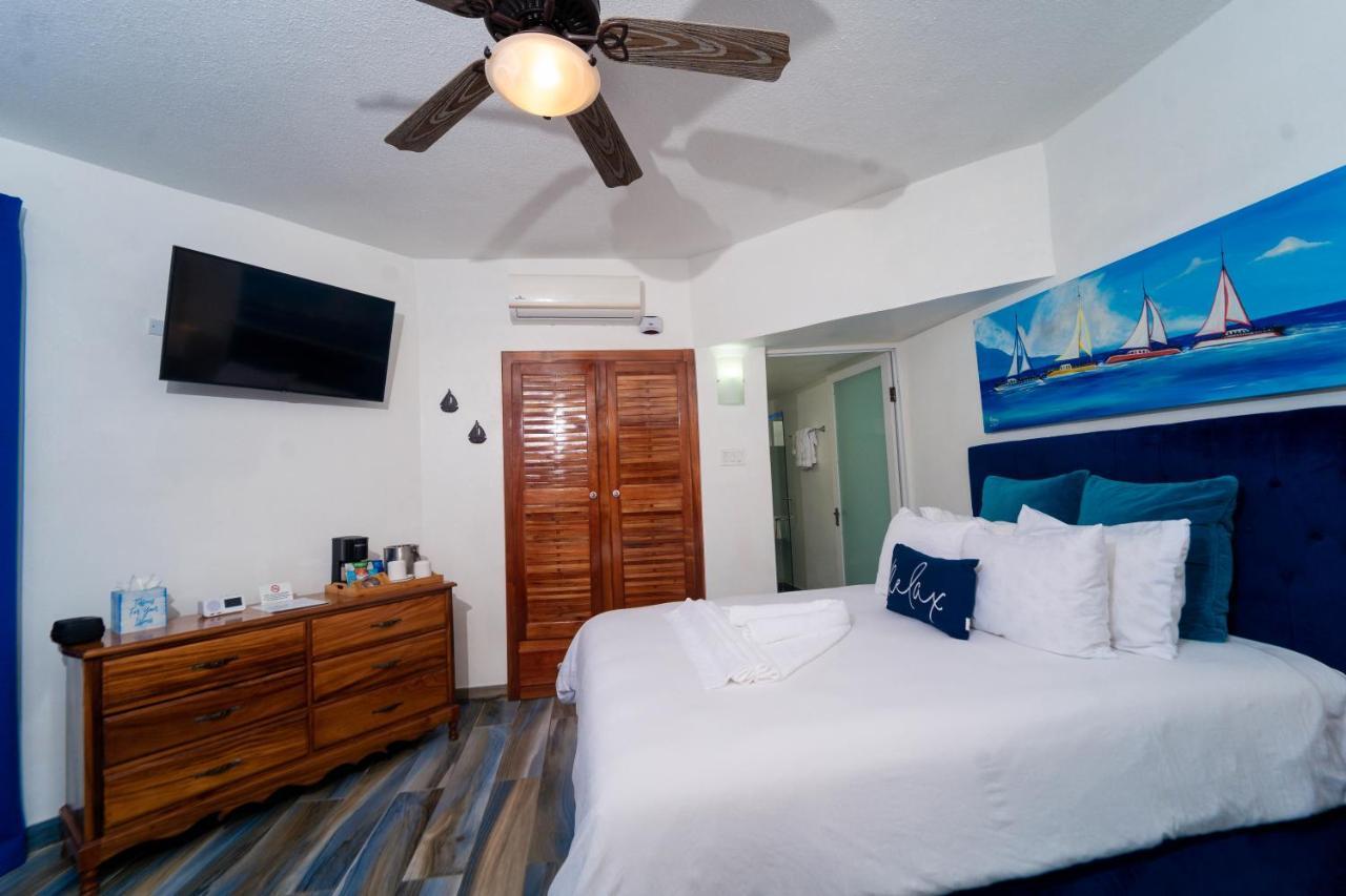 Blue Skies Beach Resort Negril Ngoại thất bức ảnh