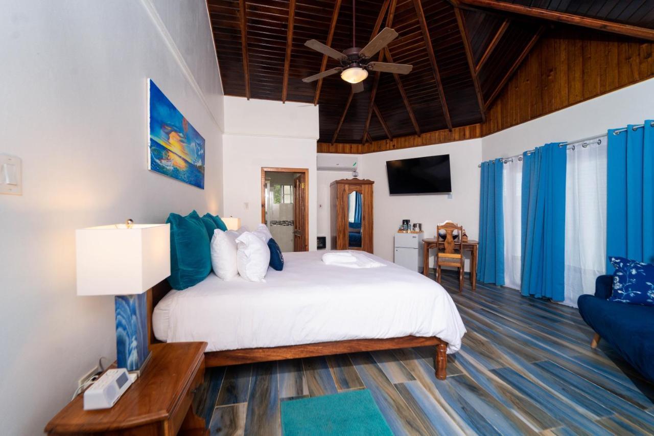 Blue Skies Beach Resort Negril Ngoại thất bức ảnh
