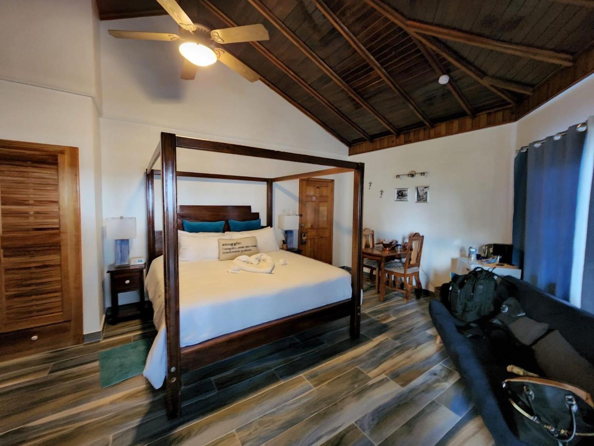Blue Skies Beach Resort Negril Ngoại thất bức ảnh