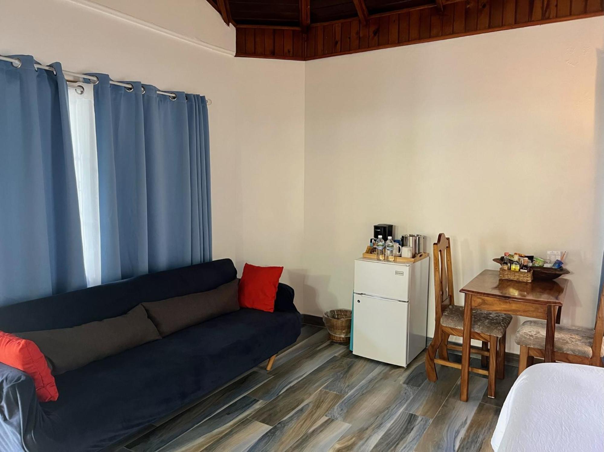 Blue Skies Beach Resort Negril Ngoại thất bức ảnh
