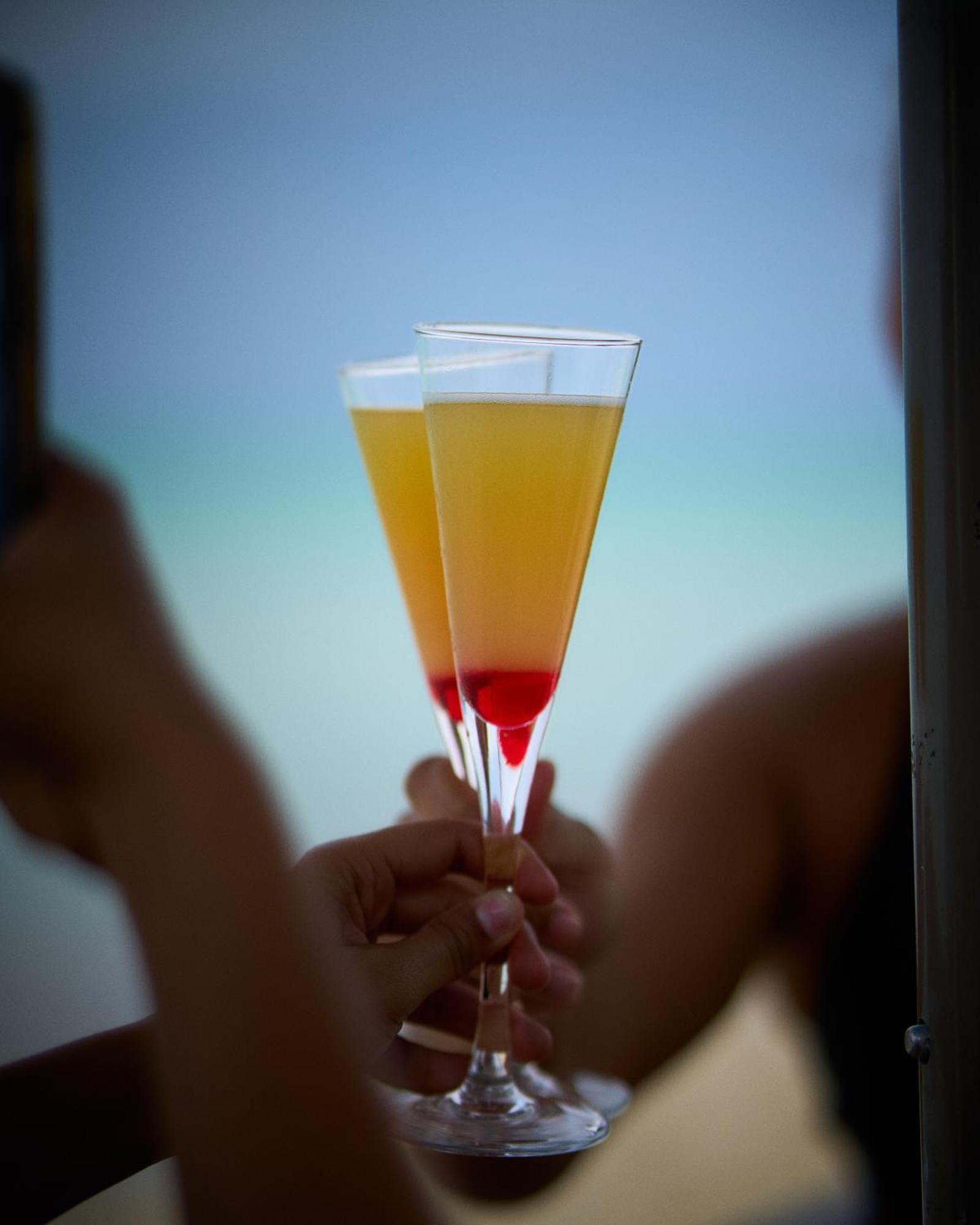 Blue Skies Beach Resort Negril Ngoại thất bức ảnh