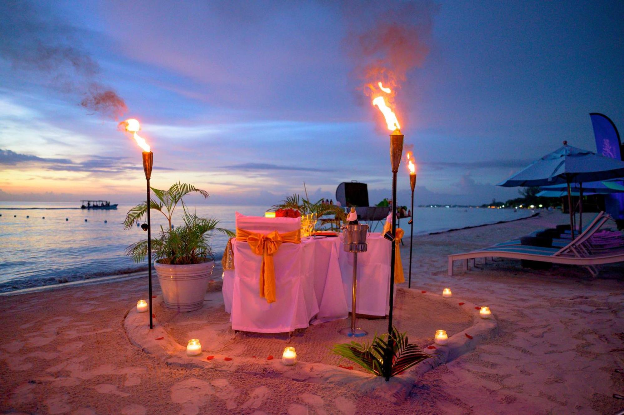 Blue Skies Beach Resort Negril Ngoại thất bức ảnh